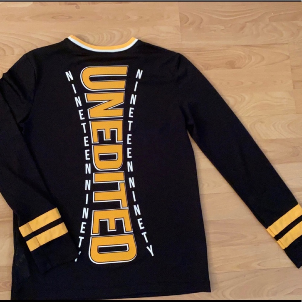 Forever 21 black long sleeve with yellow lettering